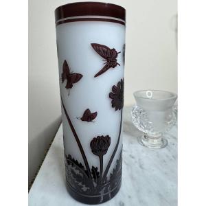 Vase En Verre Camée Chinois (Pékin) Avec Papillons Et Fleurs