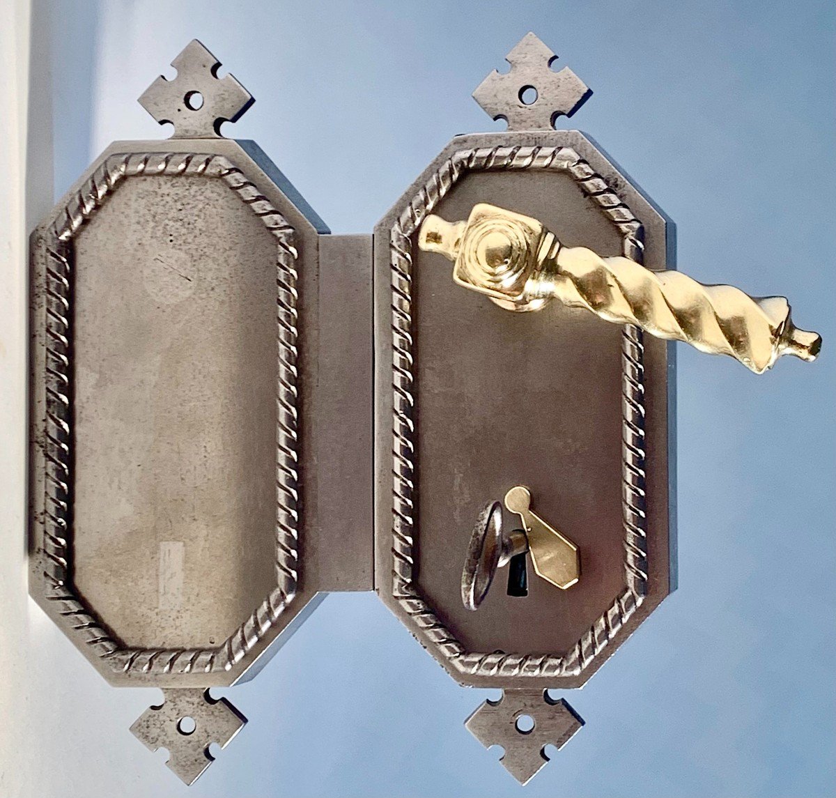 Serrure Verticale De Porte d'Intérieur Style Neo Gothique  XIXème Siècle