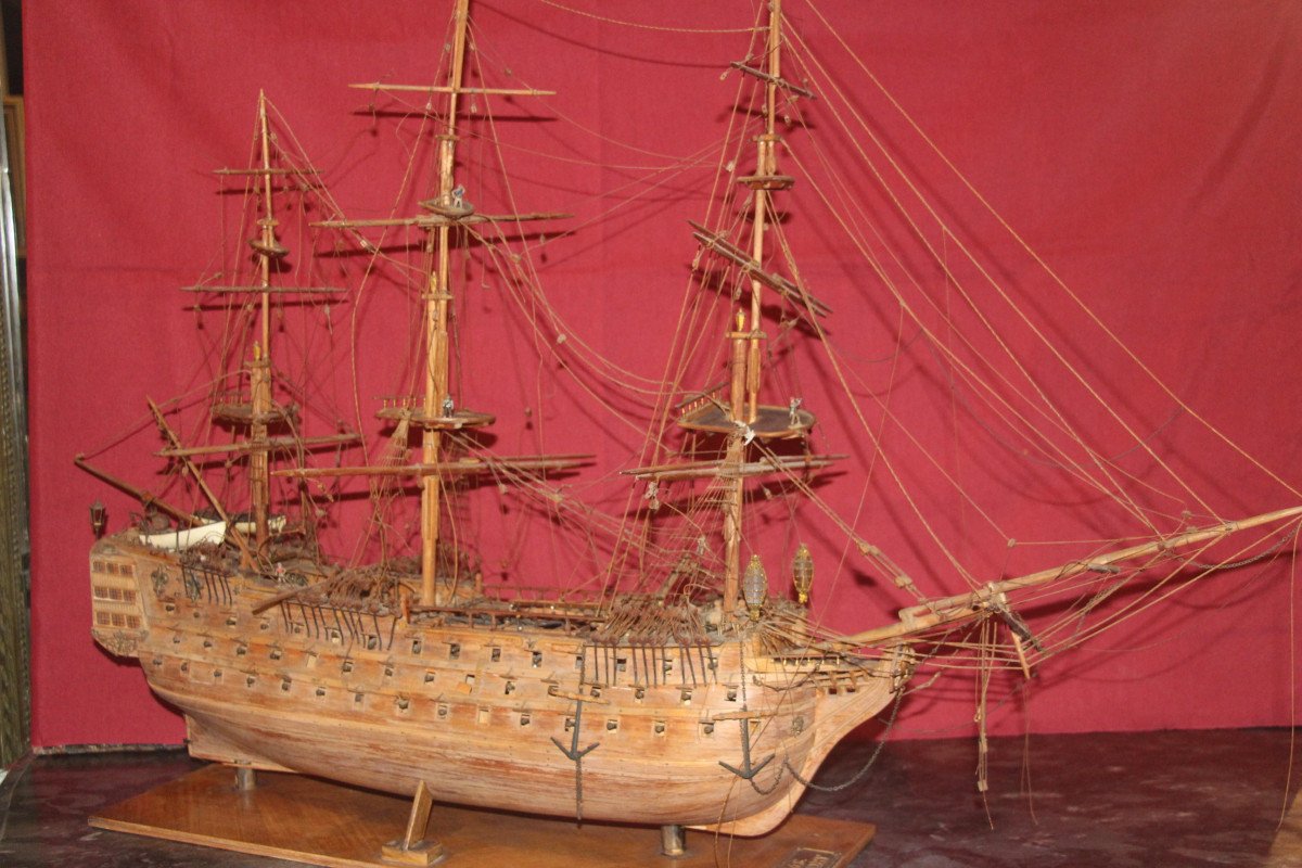 "Le HMS Victory", maquette de bateau en bois, fin du XIXe siècle.