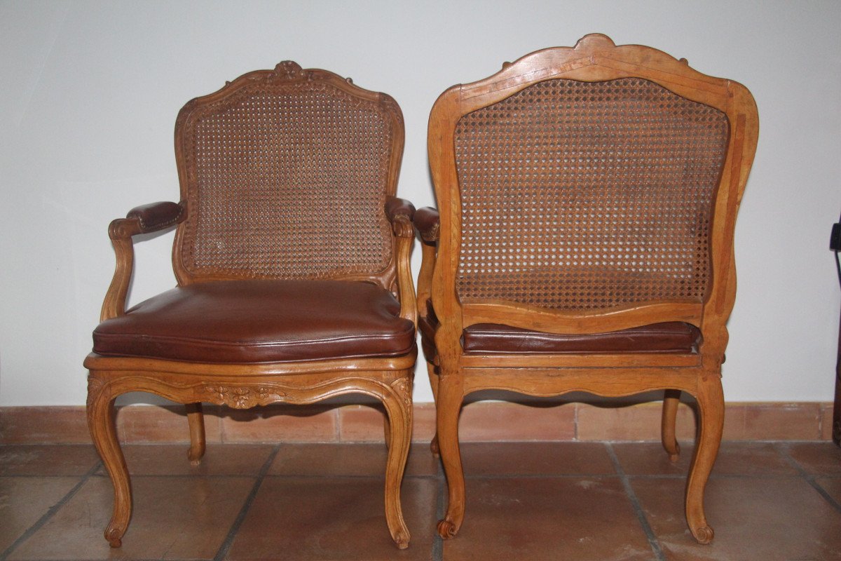 Paire de fauteuils cannés , époque Louis XV, estampillés Etienne Saint-Georges, XVIIIe siècle.-photo-3