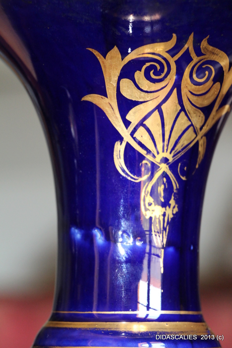 Old Paris Vase With Floral Decoration, The Nineteenth Century-photo-6
