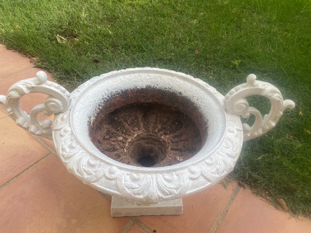 19th Century Cast Iron Basin Cup -photo-1