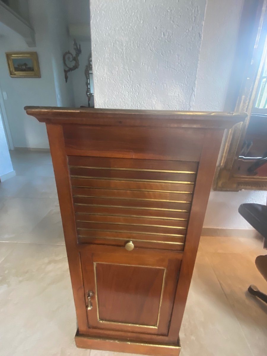 Early 19th Century Walnut Curtain Bedside Table -photo-4