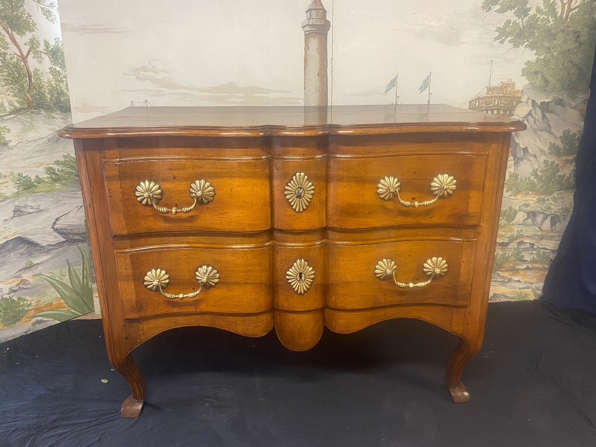 Commode Sauteuse Provençale en arbalète 18eme En Noyer Blond