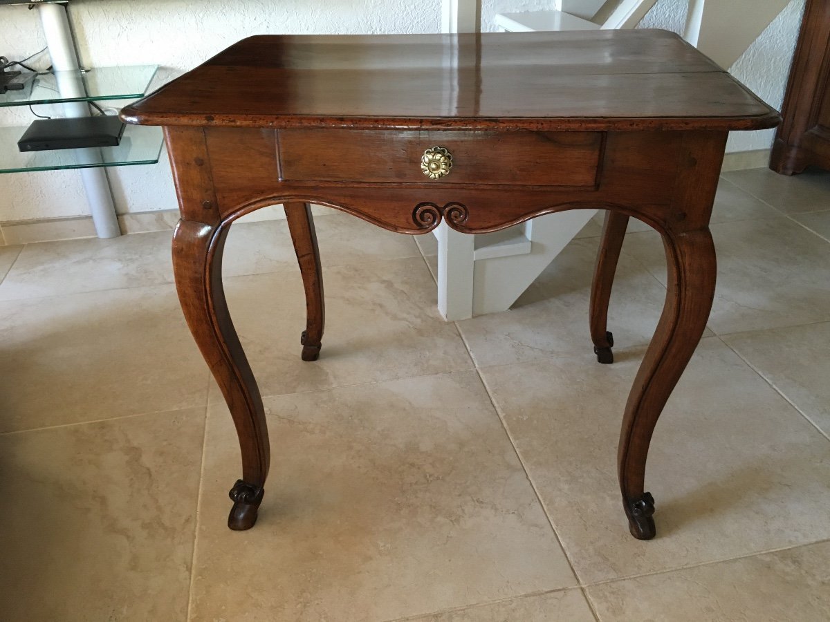 Louis XV Provençal Writing Table In 18th Century Walnut