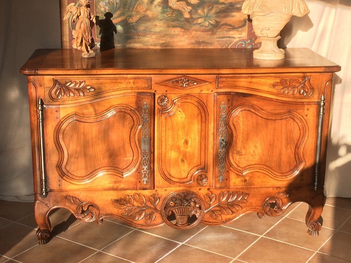 18th Provençal Credenza In Blond Walnut