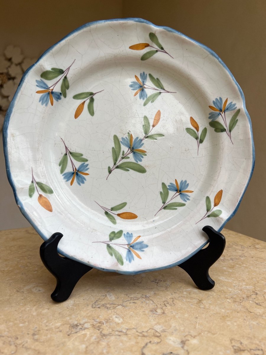 Earthenware Plate With Flower Decor, 19th Century 