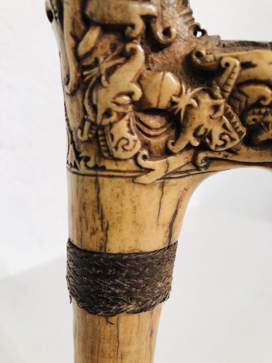 Ceremonial Saber Handle Mandau Dayak Indonesia-photo-2