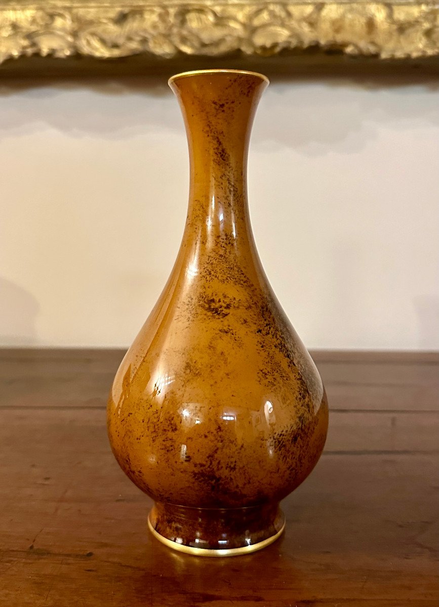 An Elegant Small Sèvres Porcelain Vase-photo-1