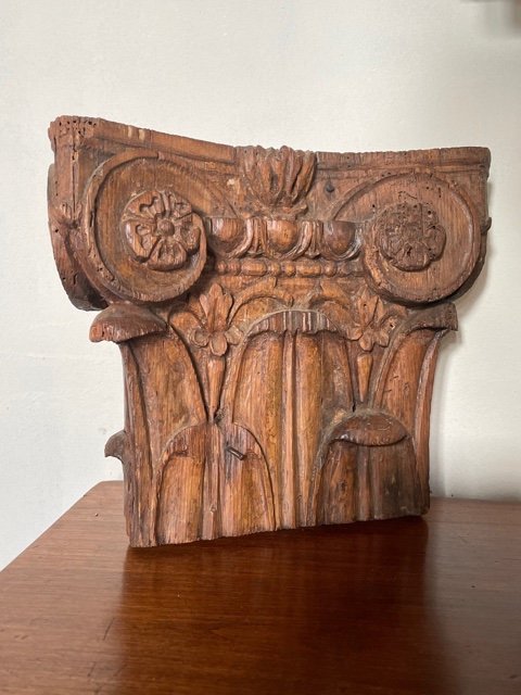Corinthian Capital In Carved Wood-photo-3