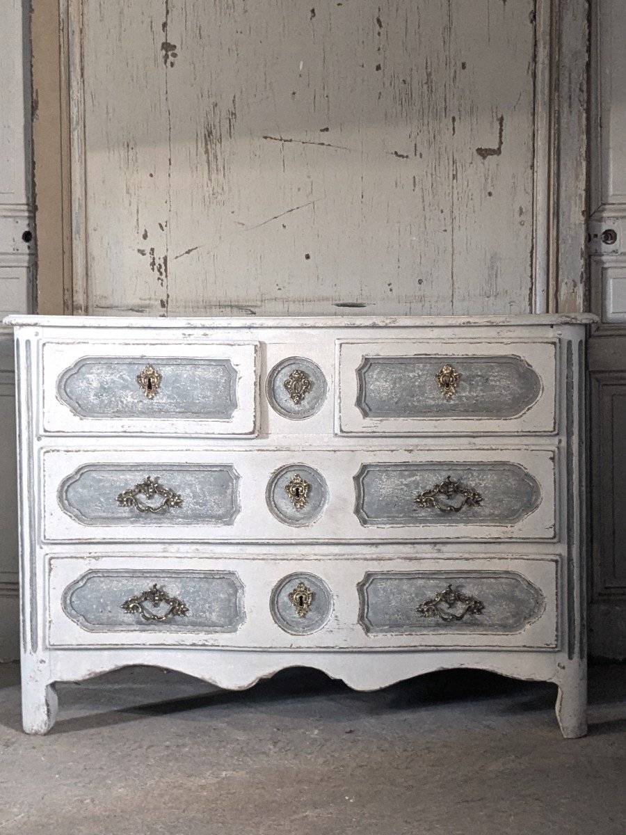 Louis XV Chest Of Drawers, 18th Century.