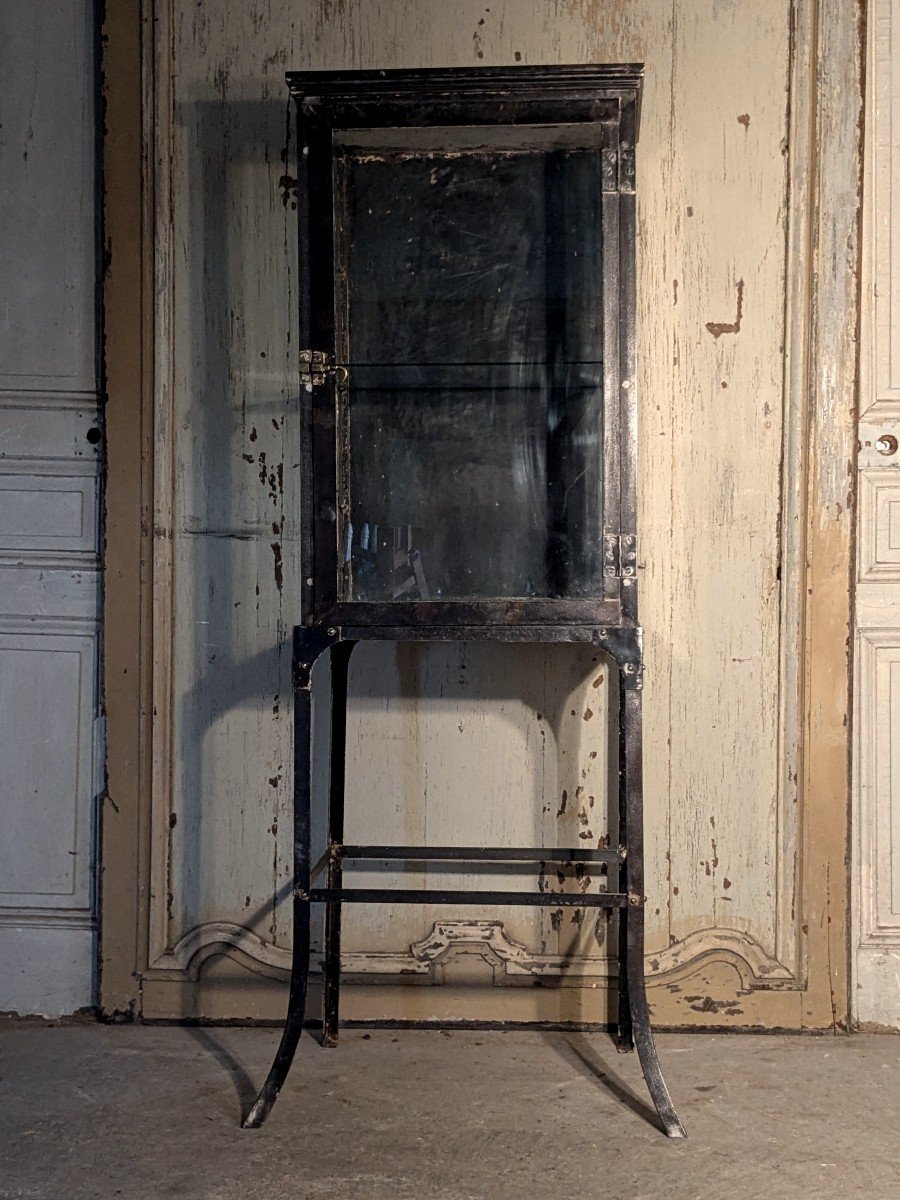 Dentist's Display Case, Late 19th Century