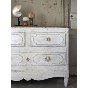 18th Century Chest Of Drawers