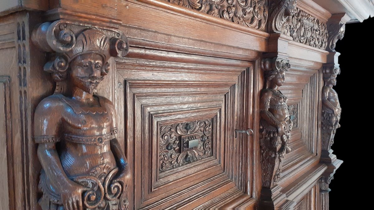 A Large Oak Cupboard From The First Half Of The 17th Century-photo-1