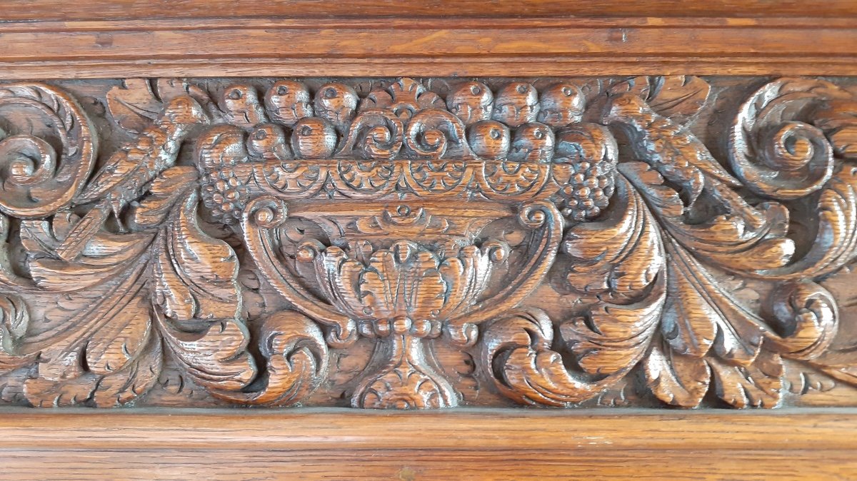 A Large Oak Cupboard From The First Half Of The 17th Century-photo-5