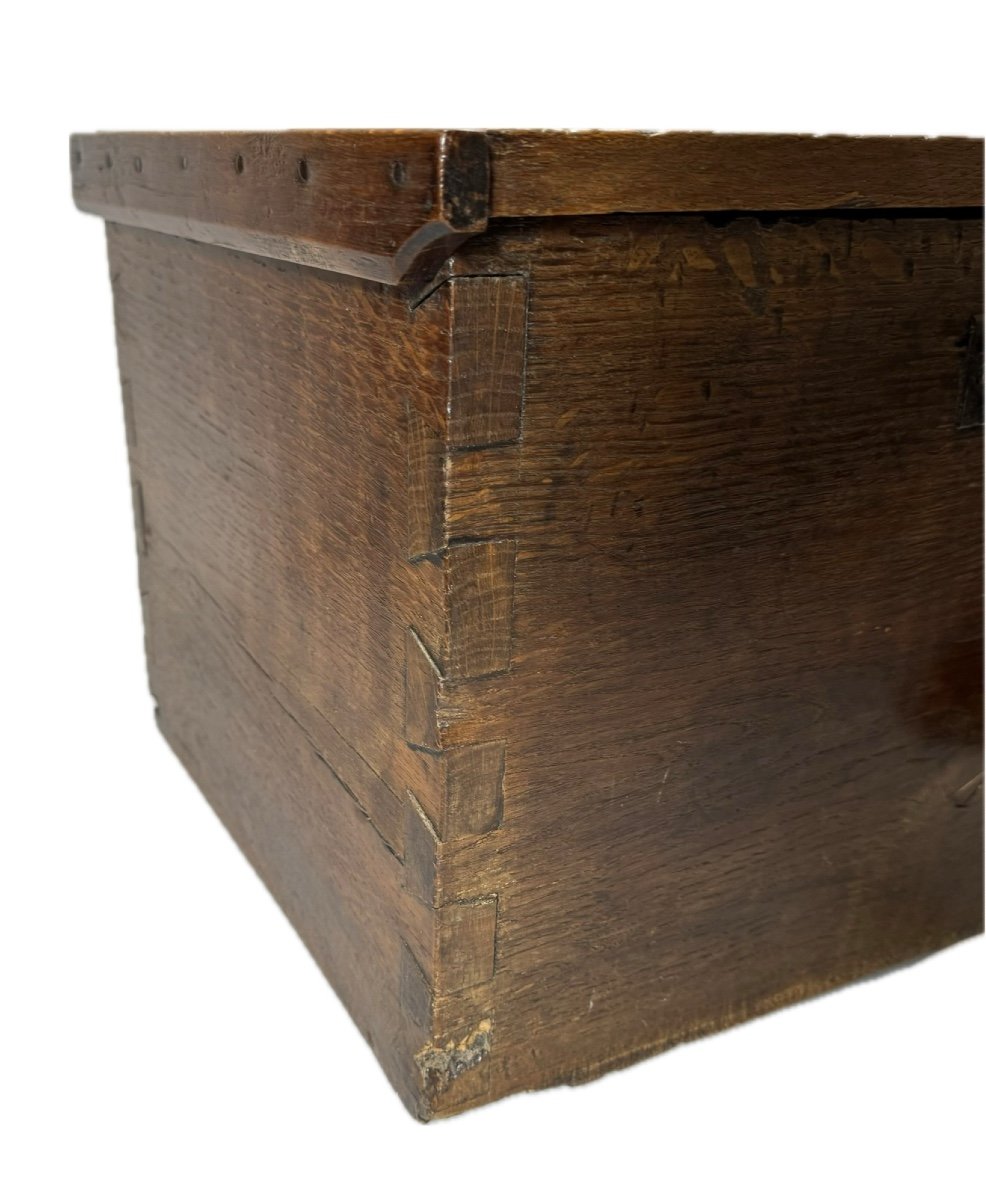 Parish Factory Chest -photo-1