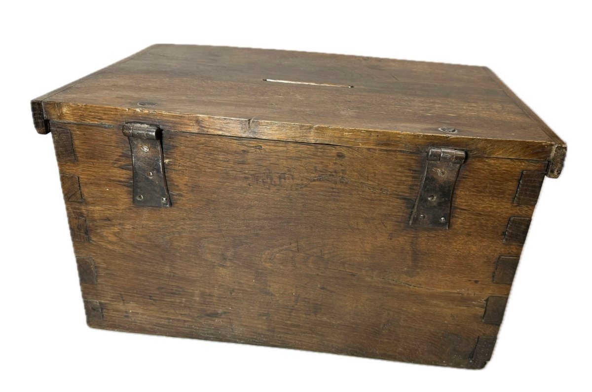 Parish Factory Chest -photo-2