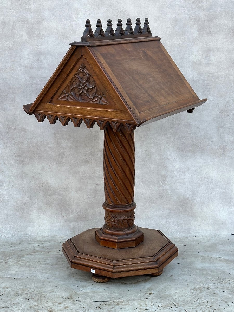 Lectern-photo-3