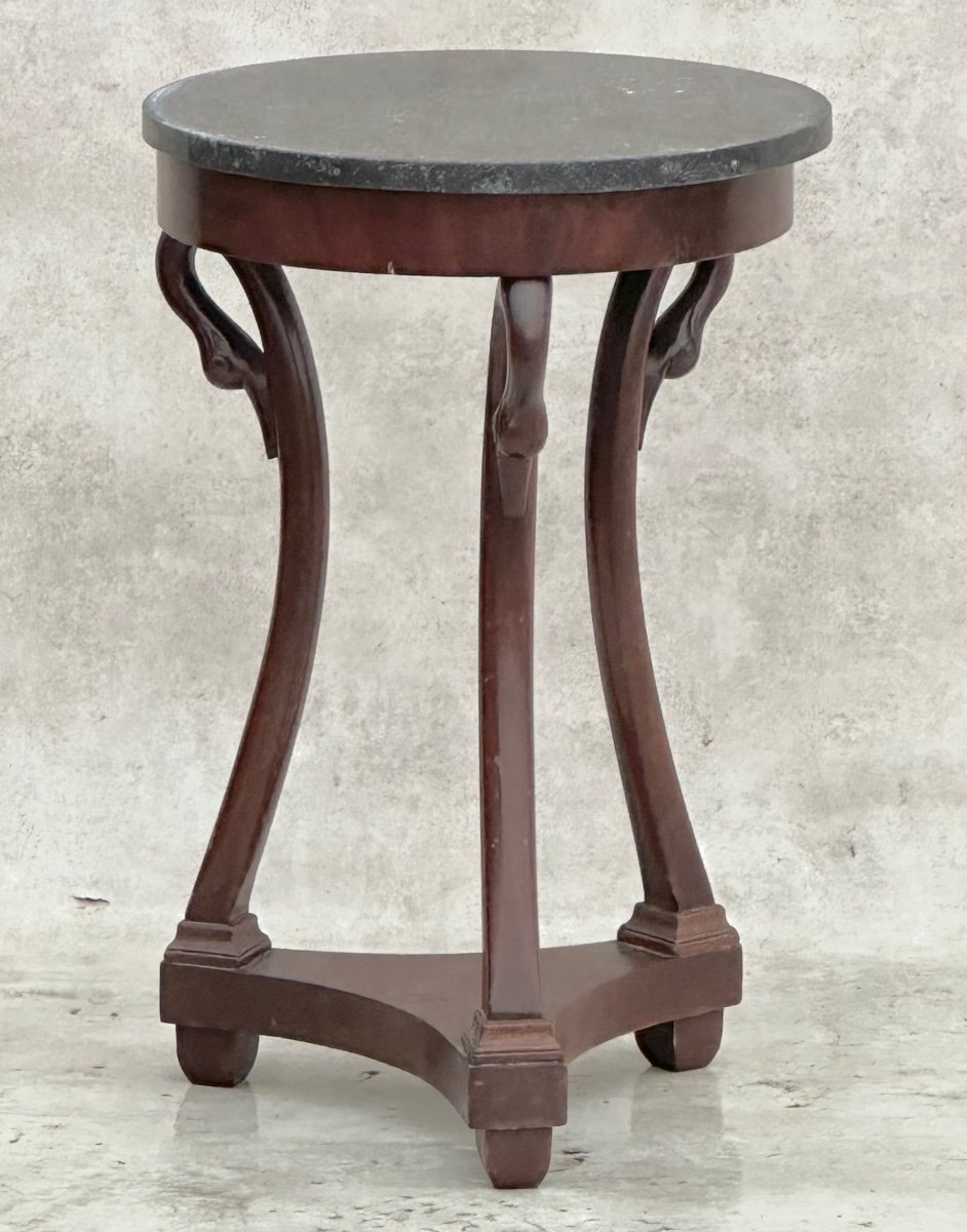 Pedestal Table