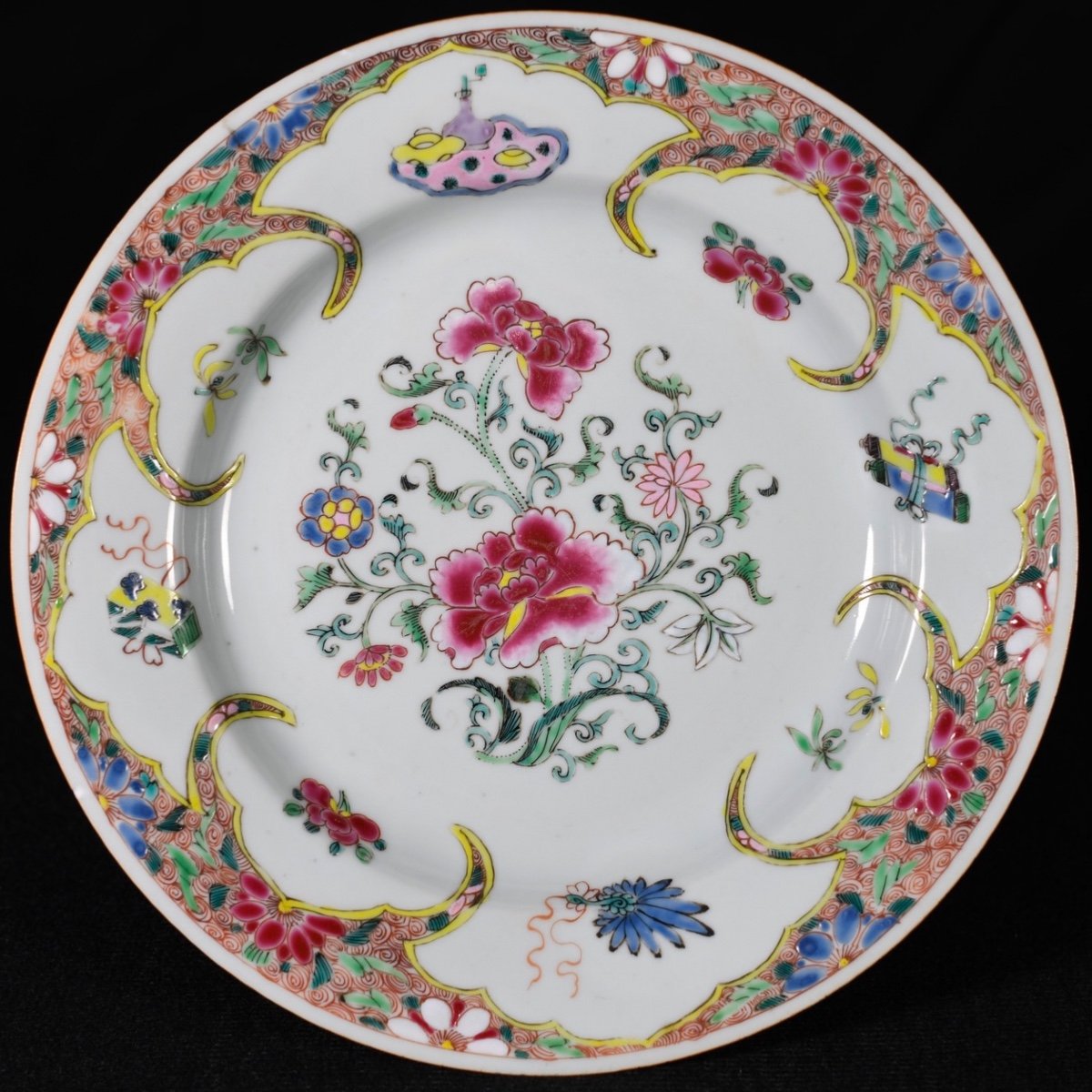 Quatre Assiettes En Porcelaine à Décor Floral - Chine XVIIIe Période Yongzheng-photo-3