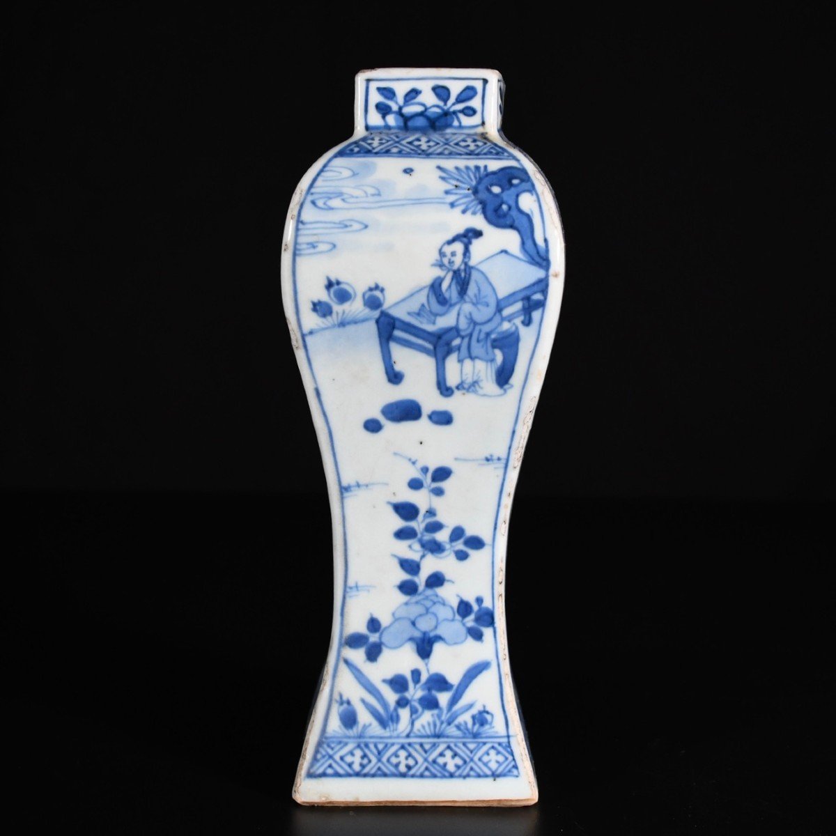 Vase En Porcelaine à Décor Bleu Et Blanc De Personnages -  Chine XVIIIe Période Kangxi-photo-1