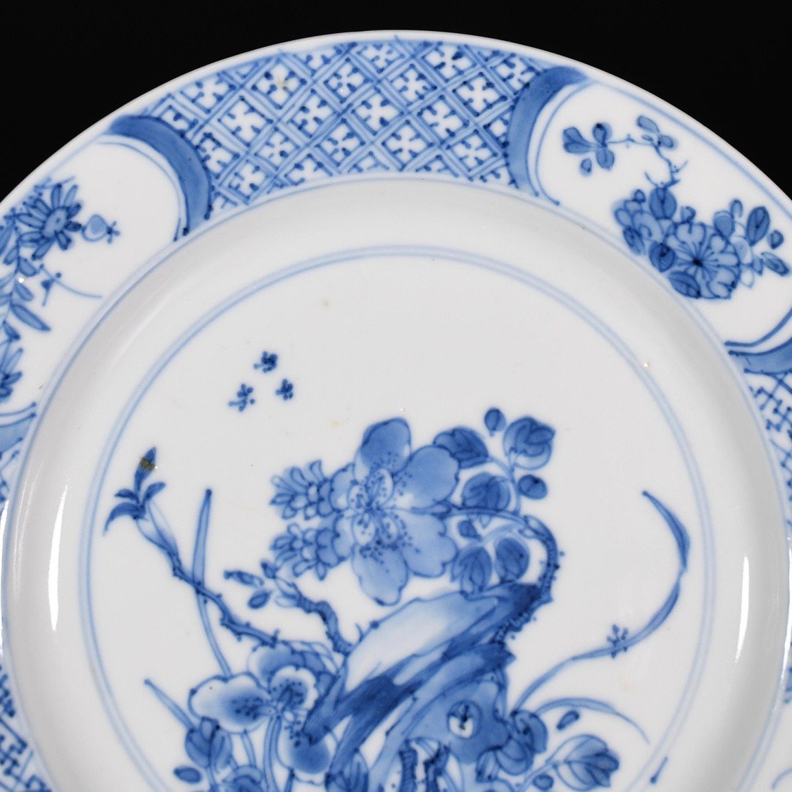 Petite Assiette En Porcelaine à Décor Bleu Et Blanc De Fleurs - Chine XVIIe Période Kangxi-photo-2