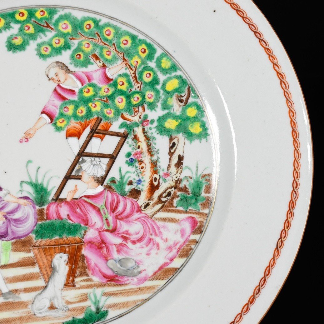 Assiette à Décor d'Une Scène De "Cuillette De Cerises-  Chine XVIIIe Période Qianlong-photo-3