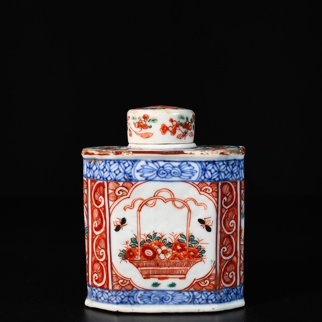 Porcelain Tea Box With Kakiemon Style Decor - China 18th Century Kangxi Period-photo-3