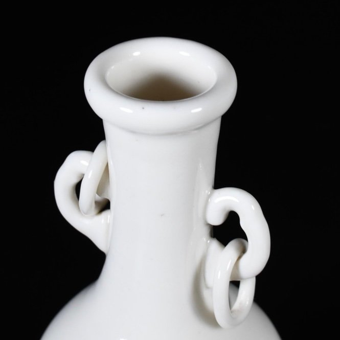 Vase En Porcelaine « Blanc De Chine » à Anses Et Anneaux Mobiles - Chine Période XVIIIe Kangxi -photo-7