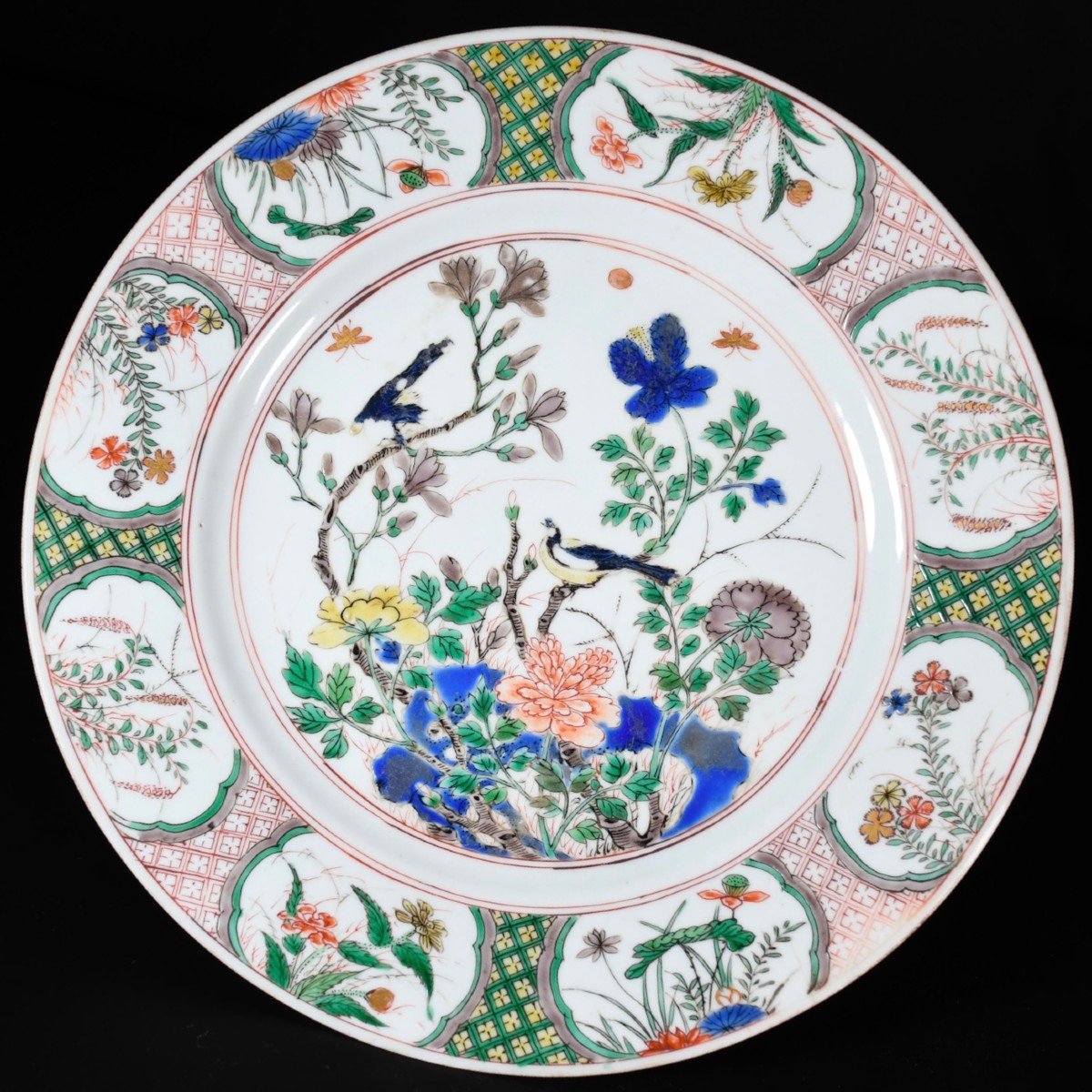 Plat Aux émaux De La Famille Verte, Marque d'Auguste Le Fort - Chine XVIIIe Période Kangxi