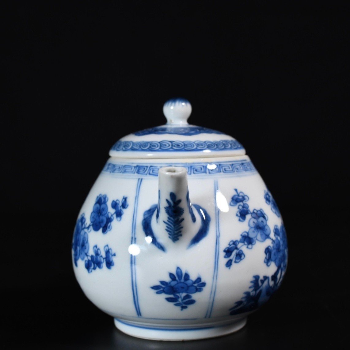 Rare théière En Porcelaine à Décor Bleu Et Blanc de Prunus - Chine XVIIIe Période Kangxi-photo-4