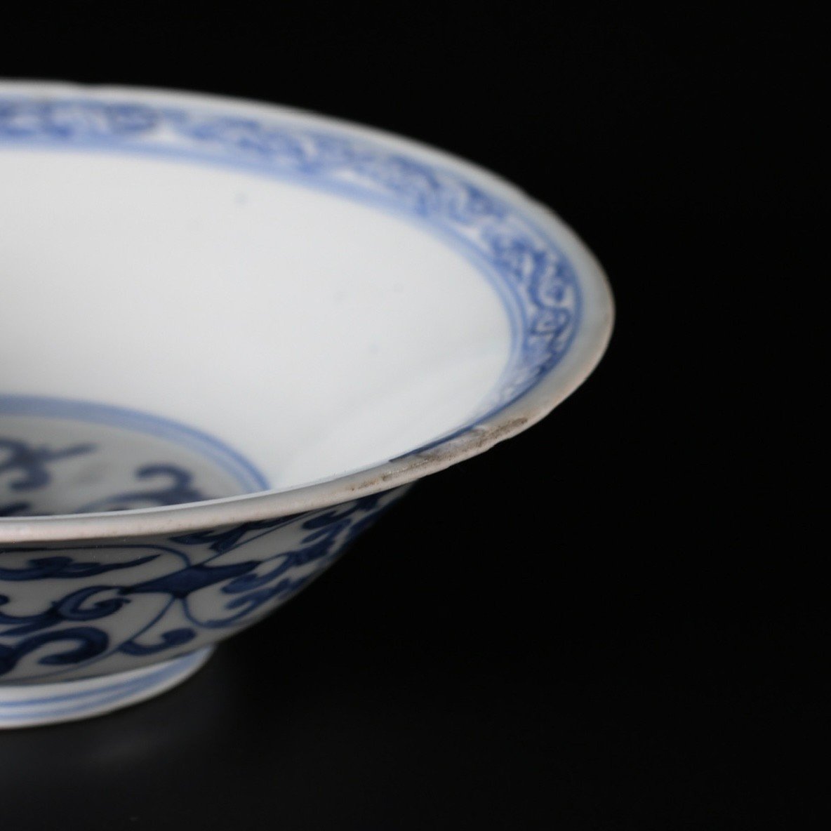 Conical Shaped Bowl With Blue And White Decor Of Lotus Scrolls - China 17th Kangxi Period-photo-5