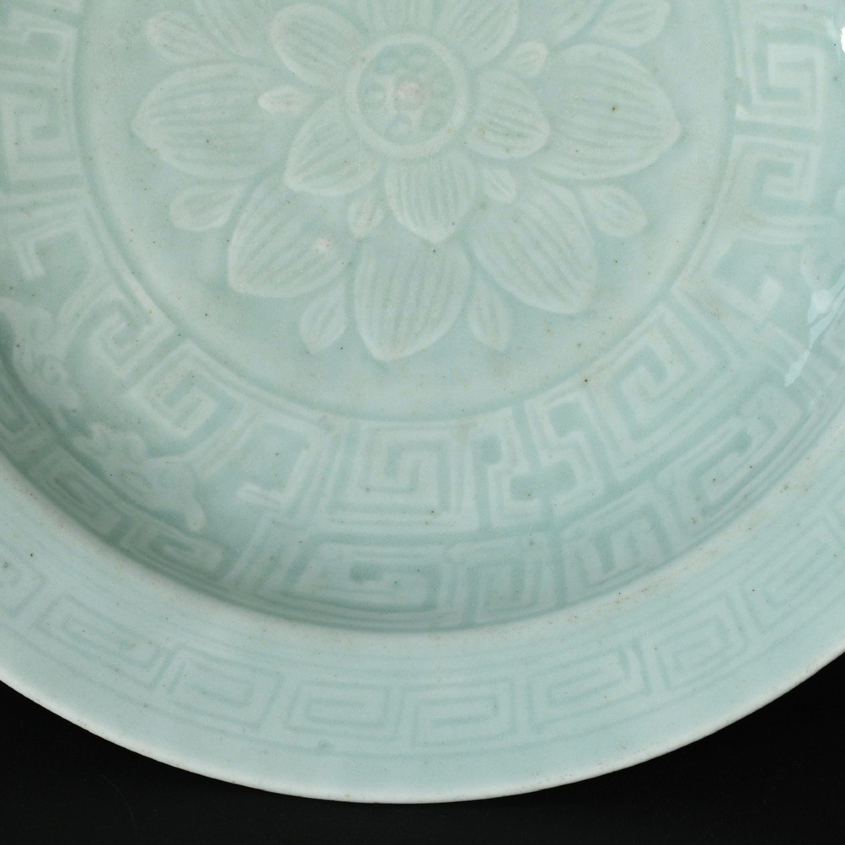 Plat En Porcelaine  à Décor Incisé d'Une Fleur De Lotus - Chine XVIIIe Période Qianlong-photo-4