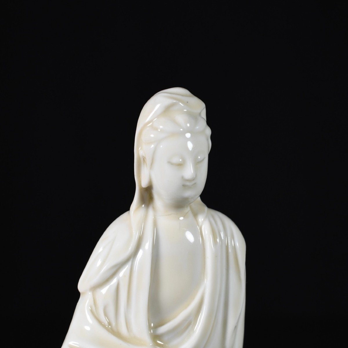 Guanyin En Porcelaine Dit "Blanc De Chine" - Chine Fin De La Dynastie Ming-photo-3