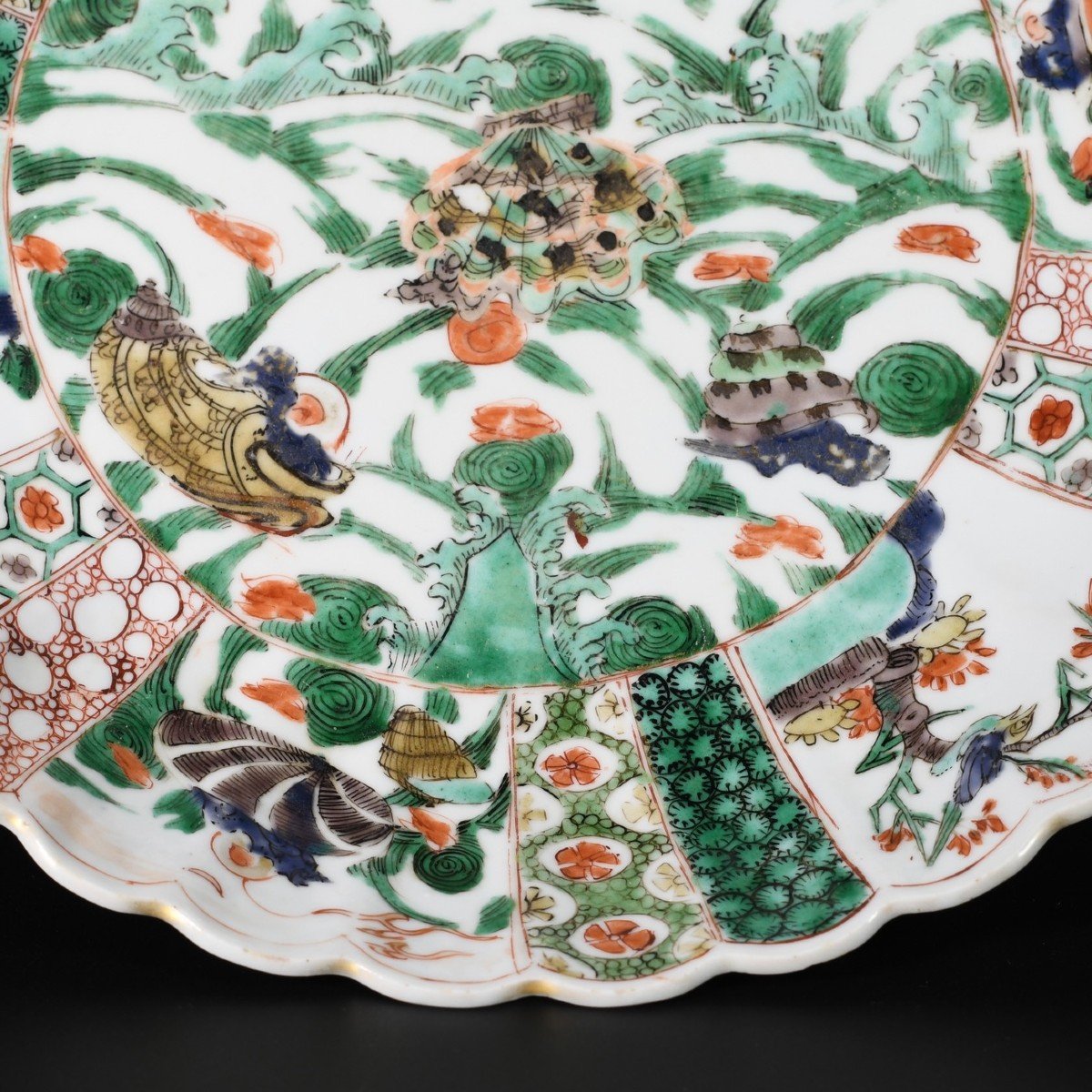 Large Famille Verte Enameled Dish With Crustacae Decor - China 18th Century Kangxi Period-photo-1