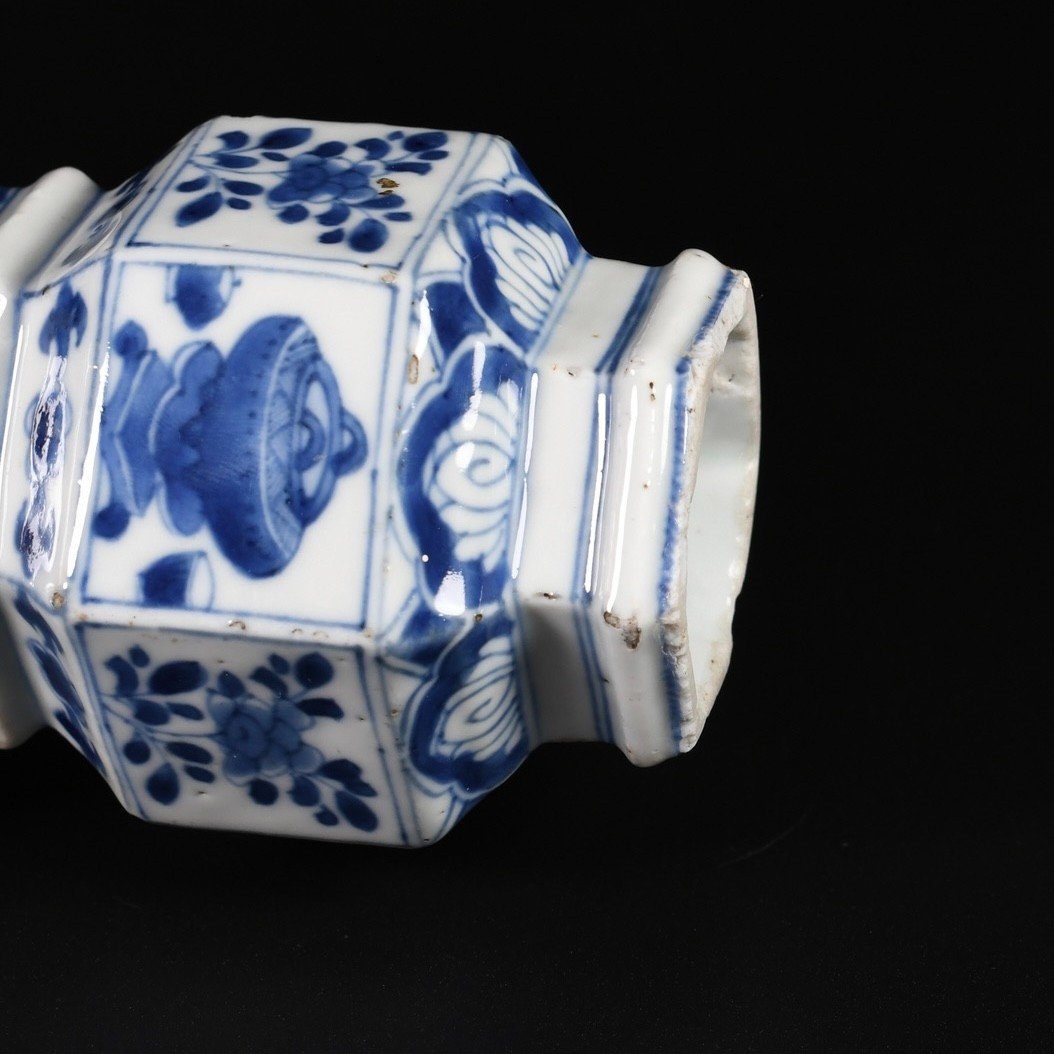 Blue And White Hexagonal Vase Of Figures And Precious Objects - China 18th Century Kangxi Period-photo-4