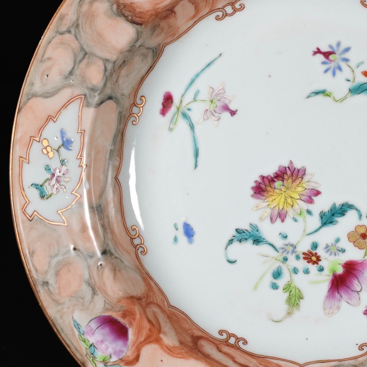 Faux-marbre Porcelain Soup Plate With Famille Rose Enamels  - China 18th Qianlong Period-photo-1