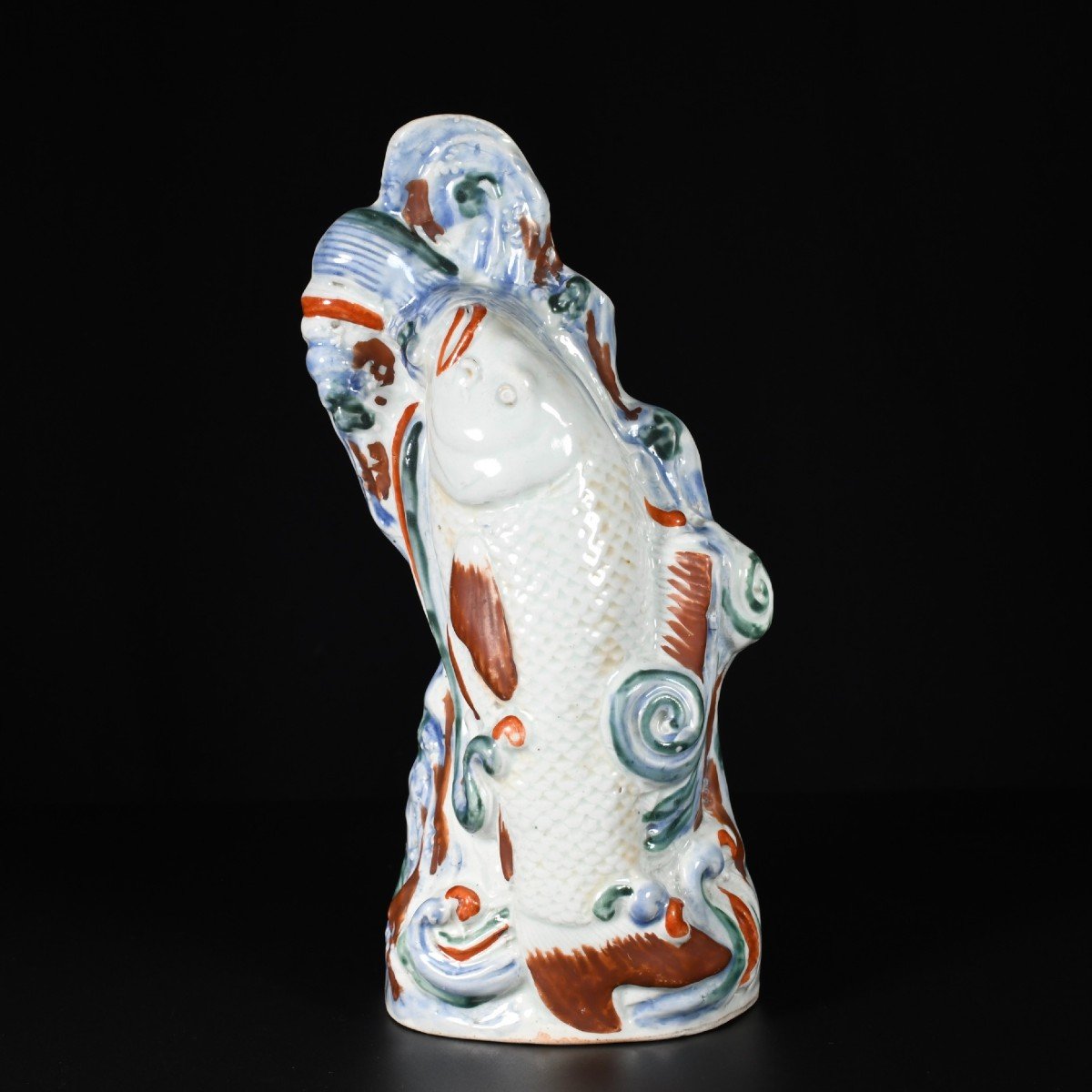 Arita Porcelain Wall Vase Depicting A Leaping Carp - China 17th Century Edo Period