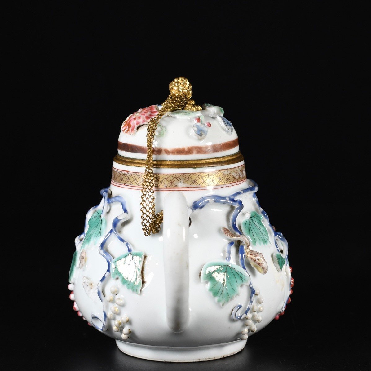 Teapot With Squirrel And Grapes Decoration In Relief - China 18th Century Yongzheng Period-photo-3