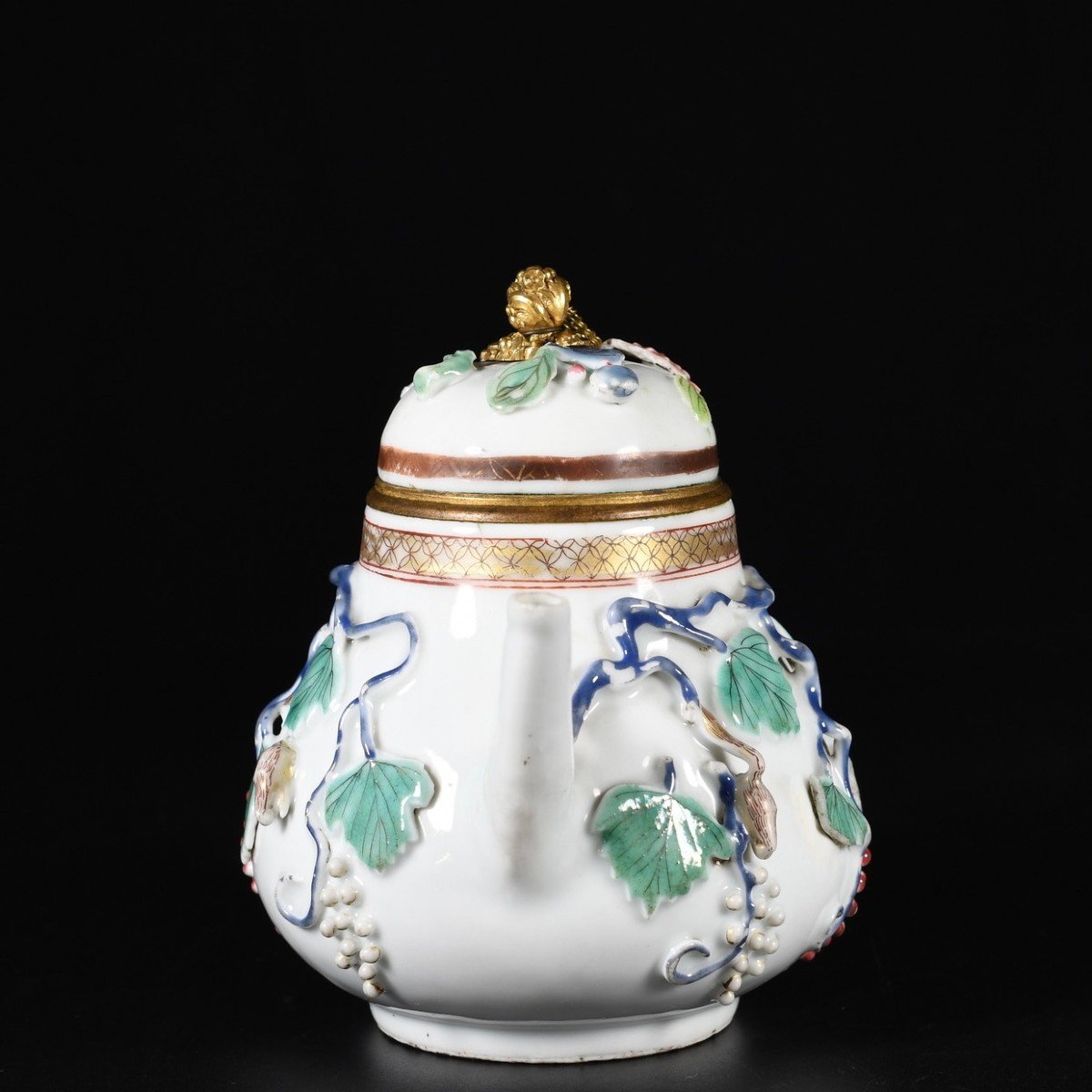 Teapot With Squirrel And Grapes Decoration In Relief - China 18th Century Yongzheng Period-photo-3