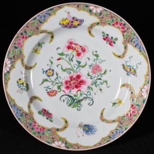 Quatre Assiettes En Porcelaine à Décor Floral - Chine XVIIIe Période Yongzheng