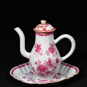 Cafetière Et Son Présentoir En Porcelaine à Décor Floral - Chine XVIIIe Période Qianlong