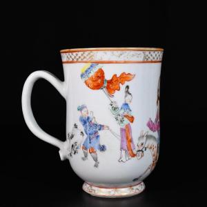 Famille Rose Enamelled Mug With Equestrian Scene - China 18th Qianlong Period