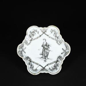 Pattipan En Porcelaine à Décor En Grisaille De La Déesse Cérès - Chine XVIIIe Période Qianlong