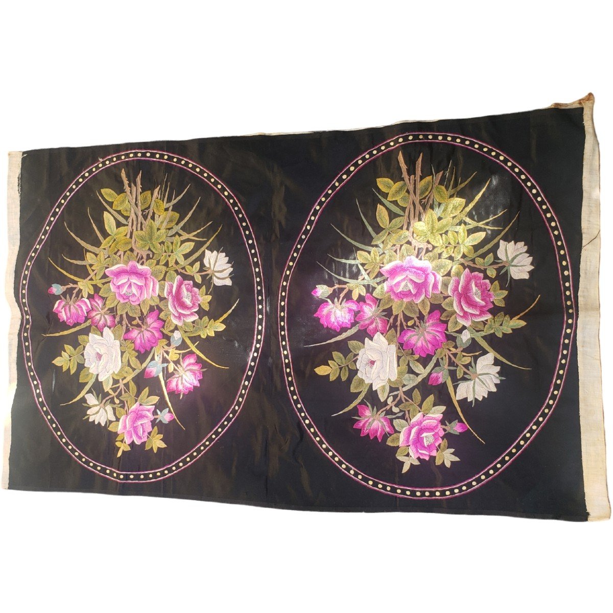 Double Broderie Ancienne Pour Coussin 