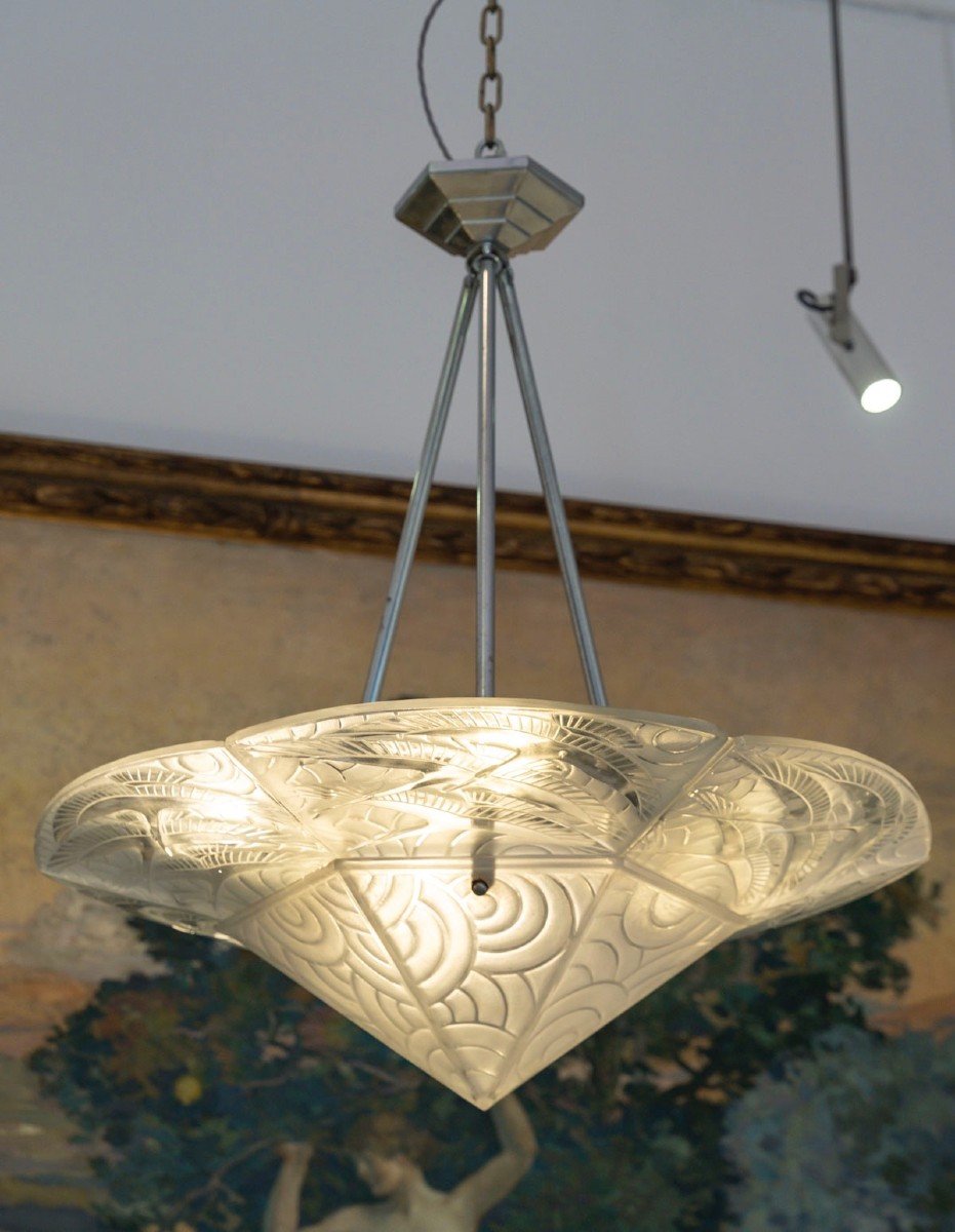 A Pierre d'Avesn Art Deco Frosted Glass Hanging Light Circa 1930-photo-4