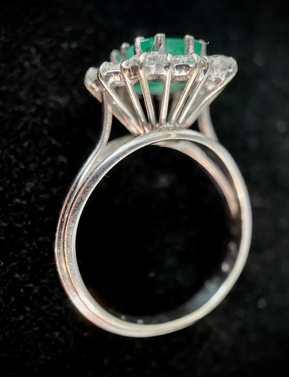 White Gold Ring Set With A 1.10 Carat Emerald Surrounded By 1.30 Carats Of Brilliants-photo-2