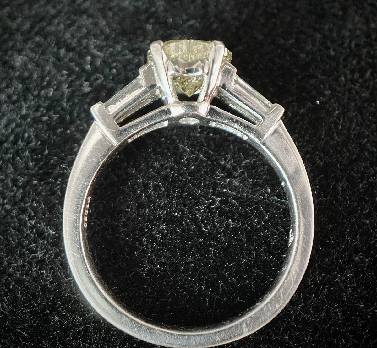 Platinum Ring With 1 Carat Slightly Daffodil Heart-cut Diamond And 2 Trapezoids-photo-4