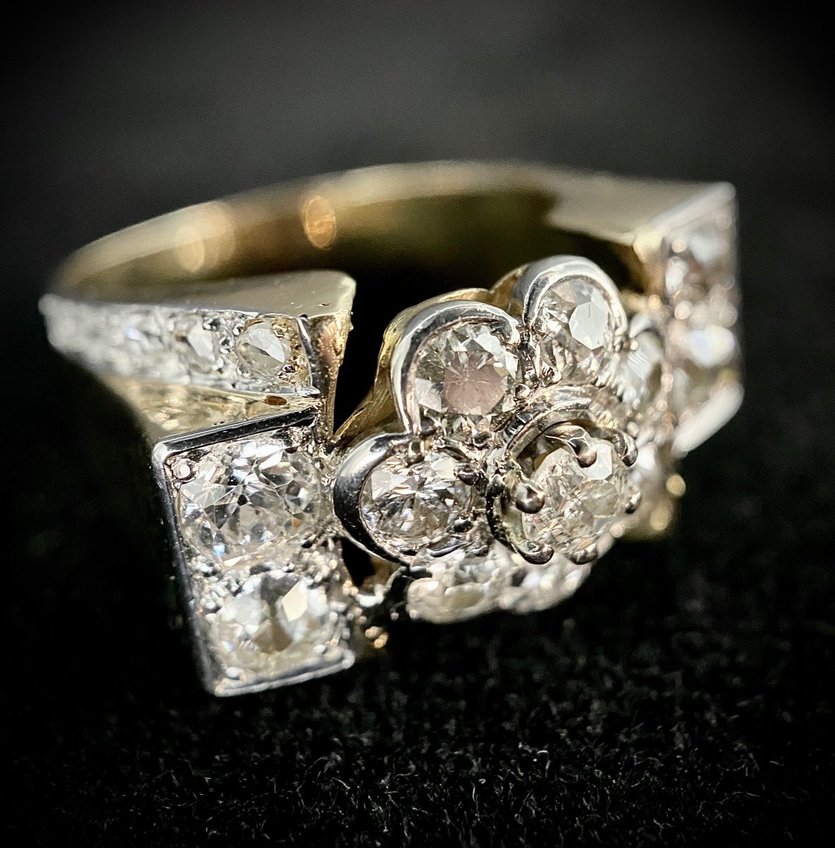 Antique Gold And Platinum Ring Set With 2.35 Carats Of Mix Size Diamonds-photo-3