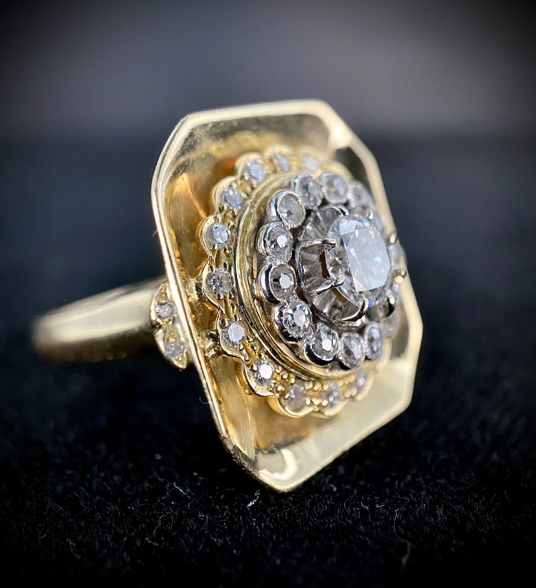 Ring In Yellow And White Gold Set With 1 Diamond Of 0.60 Carats And Double Surround Of 1.20 Carats